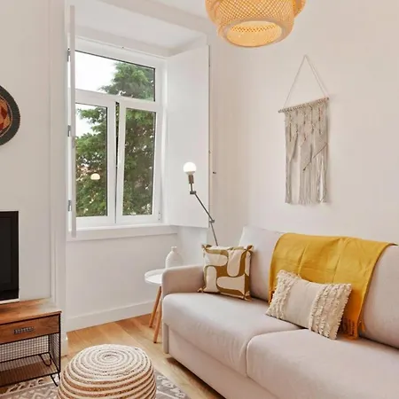 Modern Portuguese 1 Bedroom In Belem Apartament Lizbona