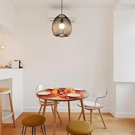 Modern Portuguese 1 Bedroom In Belem