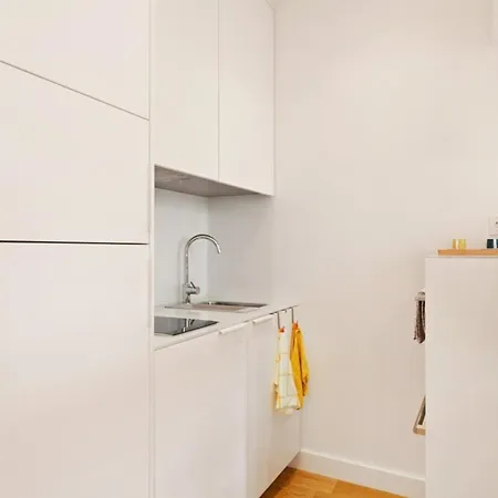 Modern Portuguese 1 Bedroom In Belem