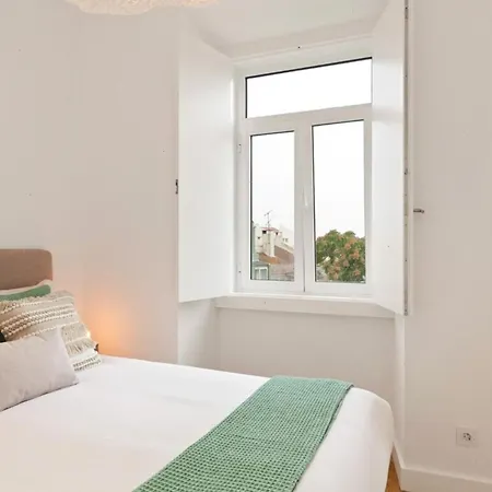 Modern Portuguese 1 Bedroom In Belem