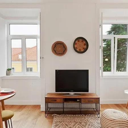 Modern Portuguese 1 Bedroom In Belem Apartament Lizbona