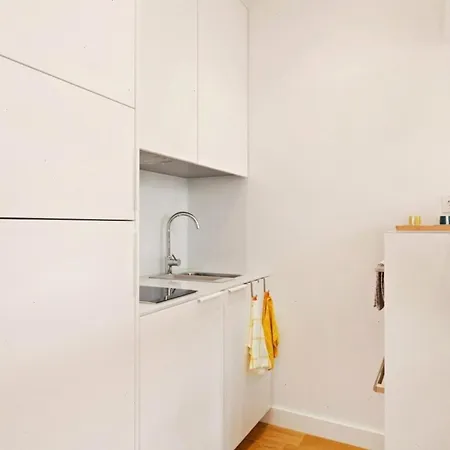 Modern Portuguese 1 Bedroom In Belem Apartament Lizbona