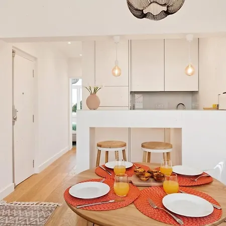 Apartament Modern Portuguese 1 Bedroom In Belem Lizbona