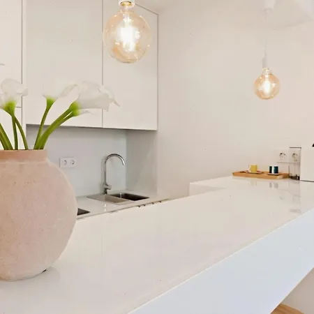 Modern Portuguese 1 Bedroom In Belem Apartament Lizbona