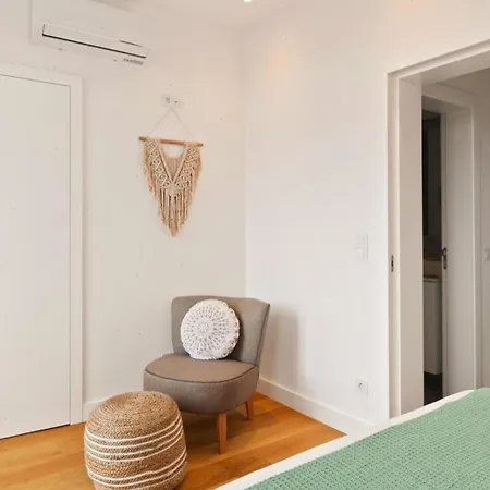 Modern Portuguese 1 Bedroom In Belem *